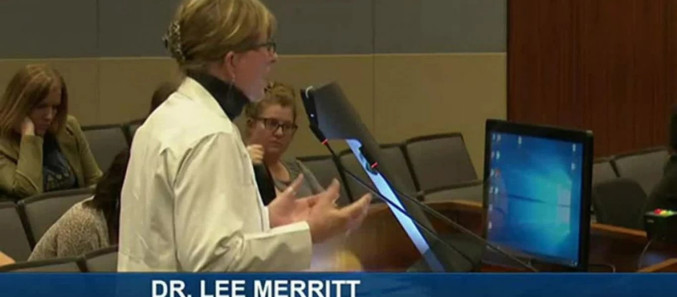Δρ. Lee Merritt: «Στις αμερικανικές ΕΔ έχουμε πιο πολλούς νεκρούς από το εμβόλιο παρά από τον COVID»